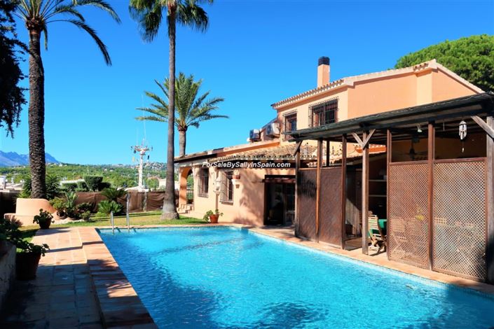 Image No.20-5 Bed Villa for sale