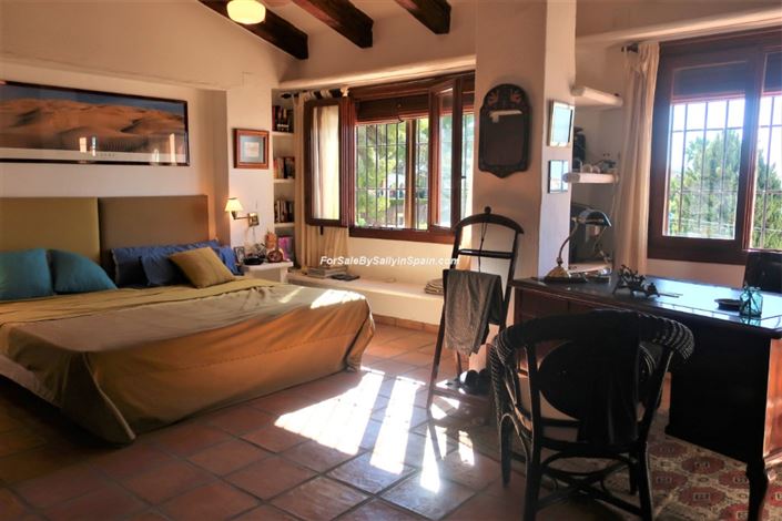 Image No.32-5 Bed Villa for sale