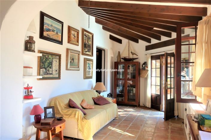 Image No.36-5 Bed Villa for sale
