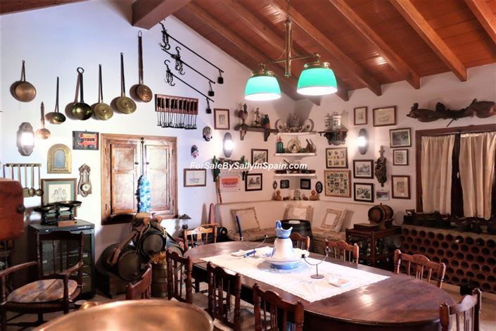 Image No.38-5 Bed Villa for sale