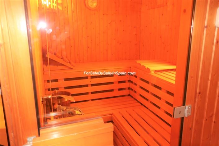 Image No.41-5 Bed Villa for sale