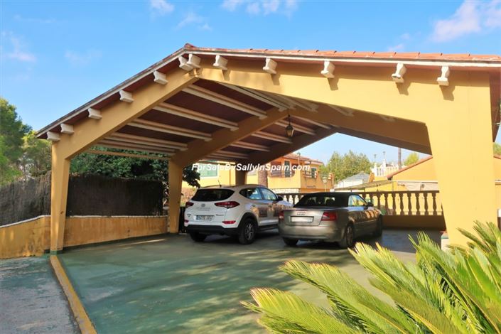 Image No.8-5 Bed Villa for sale