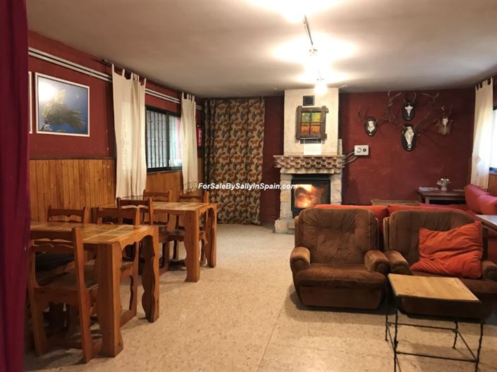 Image No.31-22 Bed Villa for sale