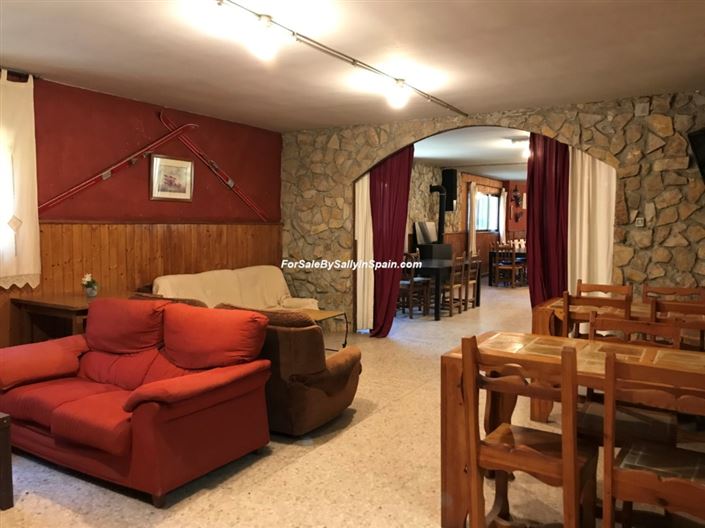 Image No.32-22 Bed Villa for sale