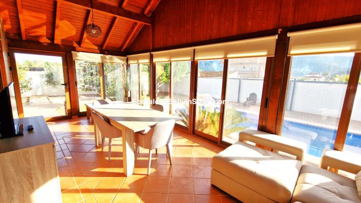 Image No.4-4 Bed Villa for sale