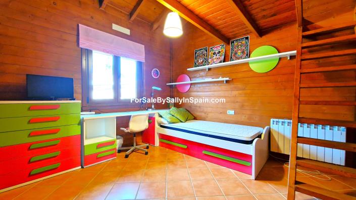 Image No.24-4 Bed Villa for sale