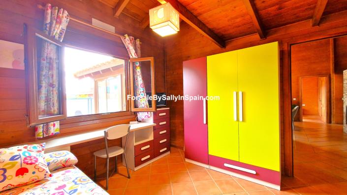 Image No.23-4 Bed Villa for sale