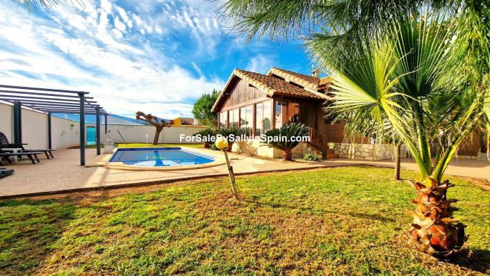 Image No.9-4 Bed Villa for sale