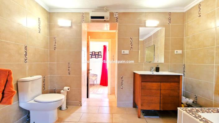 Image No.49-4 Bed Villa for sale