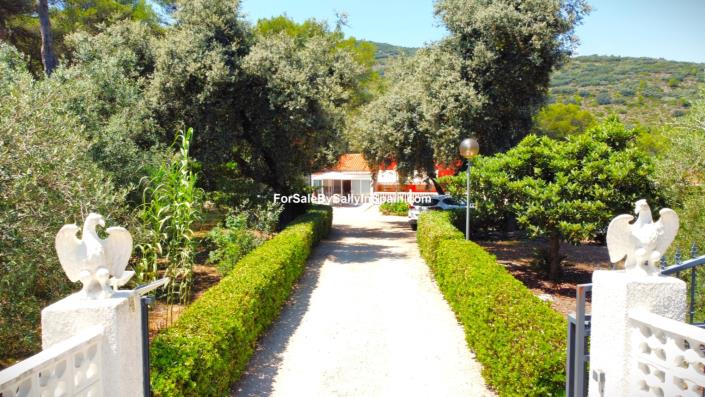 Image No.3-3 Bed Villa for sale