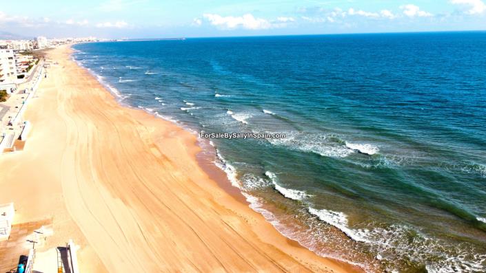 Image No.55-3 Bed Villa for sale