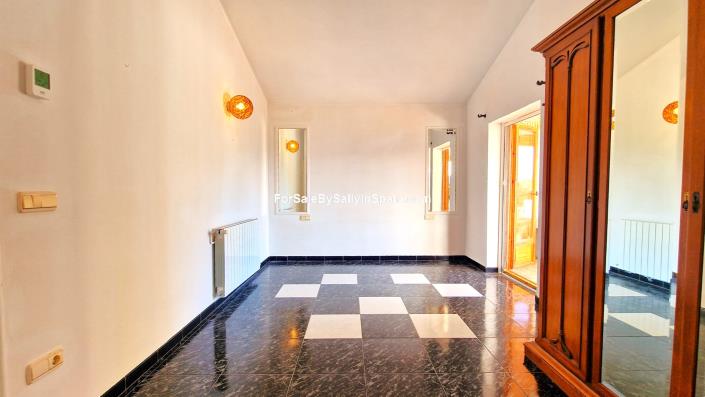 Image No.24-Villa de 5 chambres à vendre à Alzira