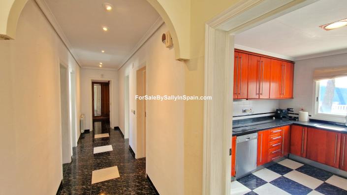 Image No.19-Villa de 5 chambres à vendre à Alzira