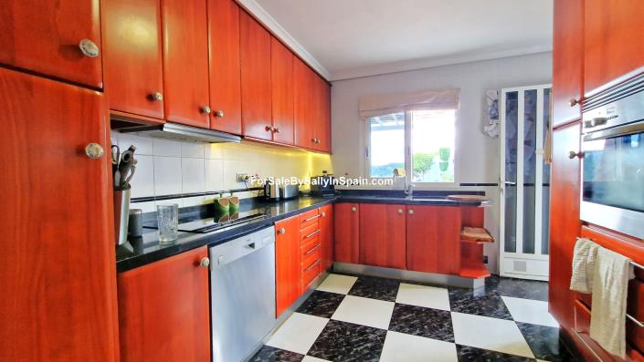 Image No.17-Villa de 5 chambres à vendre à Alzira