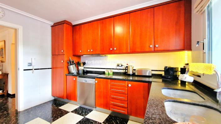 Image No.18-Villa de 5 chambres à vendre à Alzira