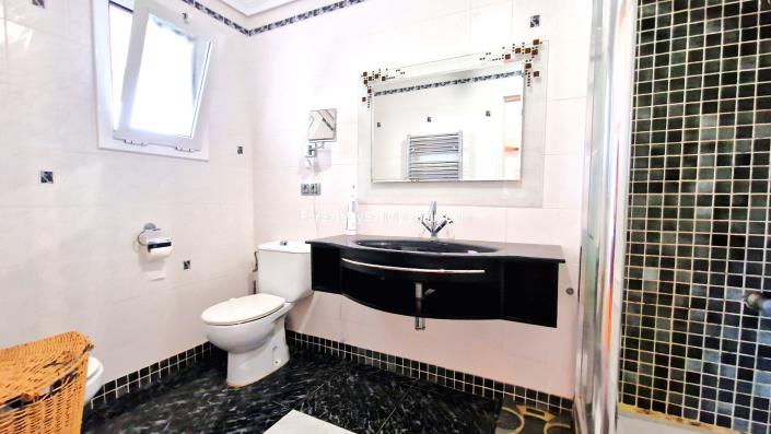 Image No.27-Villa de 5 chambres à vendre à Alzira