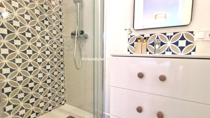 Image No.31-Villa de 5 chambres à vendre à Alzira