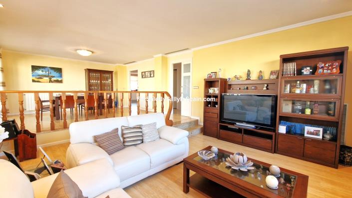 Image No.21-6 Bed Villa for sale