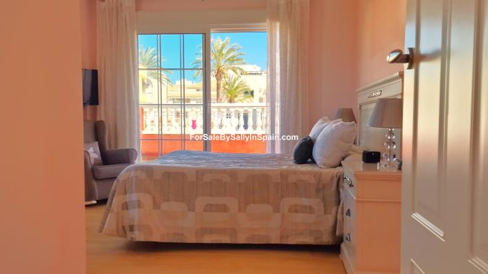 Image No.36-6 Bed Villa for sale