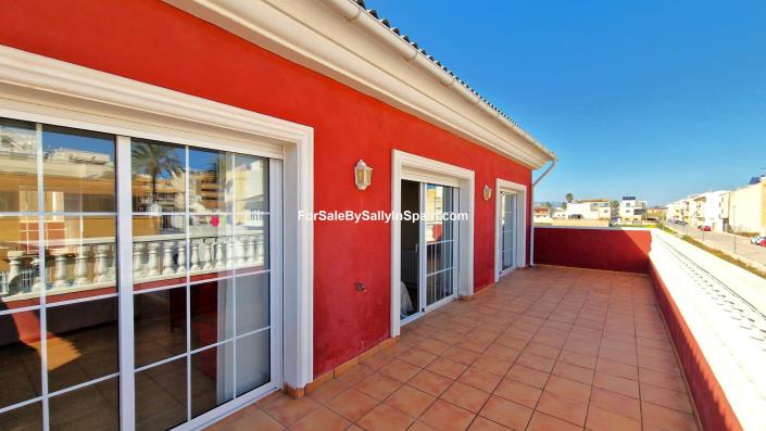 Image No.40-6 Bed Villa for sale
