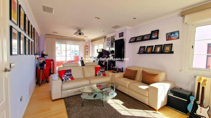 Image No.52-6 Bed Villa for sale