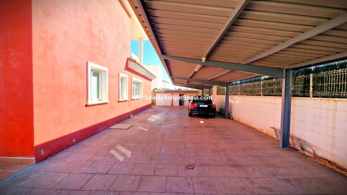 Image No.58-6 Bed Villa for sale