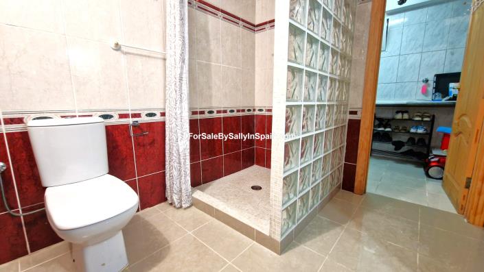 Image No.46-5 Bed Villa for sale