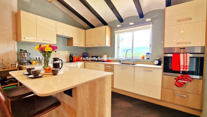 Image No.26-5 Bed Villa for sale