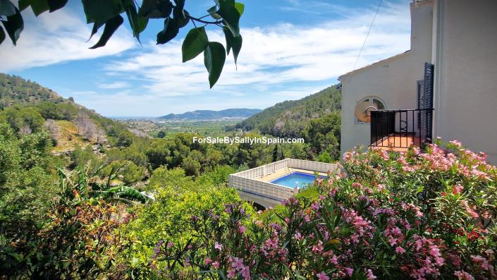 Image No.6-4 Bed Villa for sale