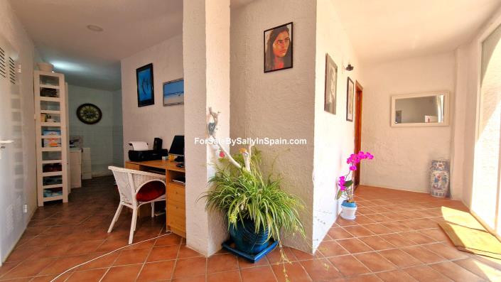 Image No.56-4 Bed Villa for sale