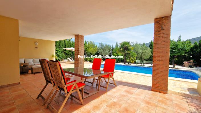 Image No.8-4 Bed Chalet for sale