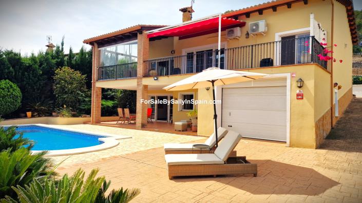 Image No.58-4 Bed Chalet for sale