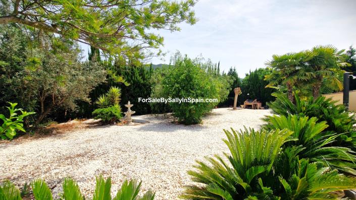 Image No.59-4 Bed Chalet for sale