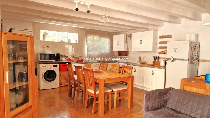 Image No.18-5 Bed Villa for sale