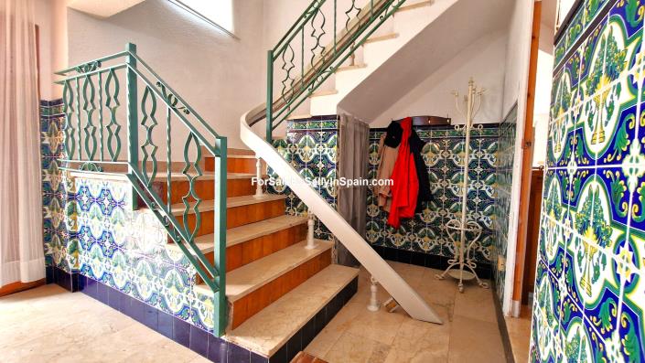 Image No.29-5 Bed Villa for sale