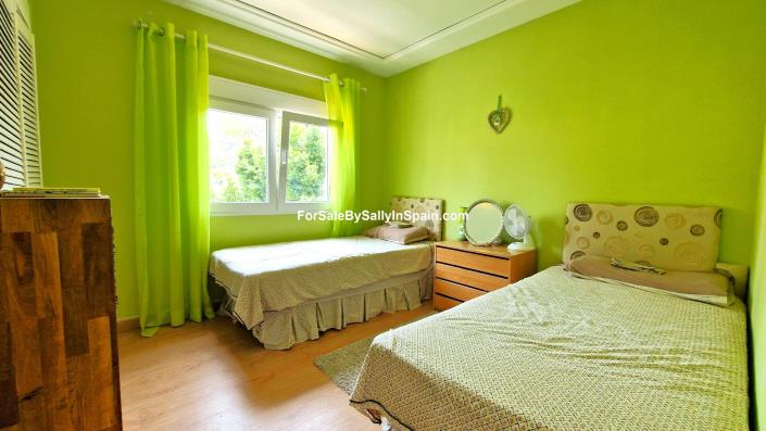 Image No.43-5 Bed Villa for sale