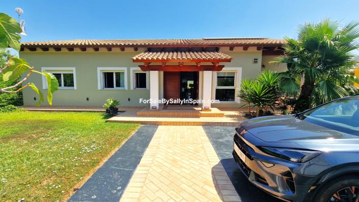 Image No.17-3 Bed Villa for sale