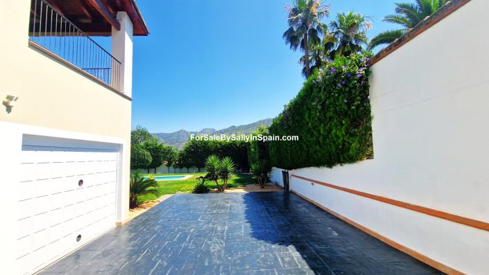 Image No.56-3 Bed Villa for sale