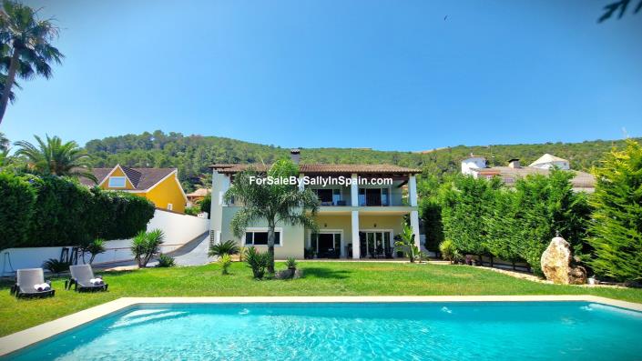 Image No.58-3 Bed Villa for sale