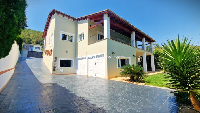 Image No.57-3 Bed Villa for sale
