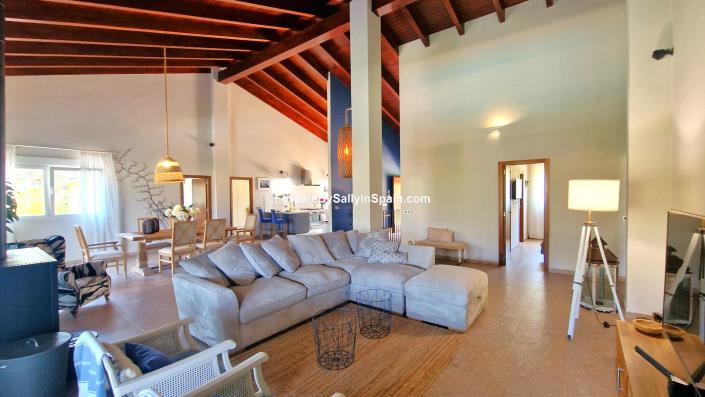 Image No.21-3 Bed Villa for sale