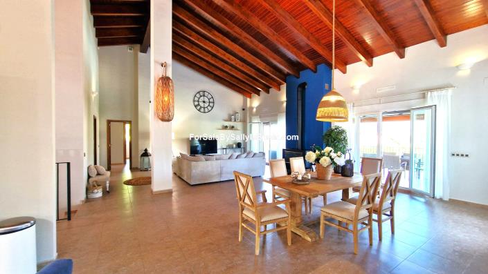 Image No.25-3 Bed Villa for sale