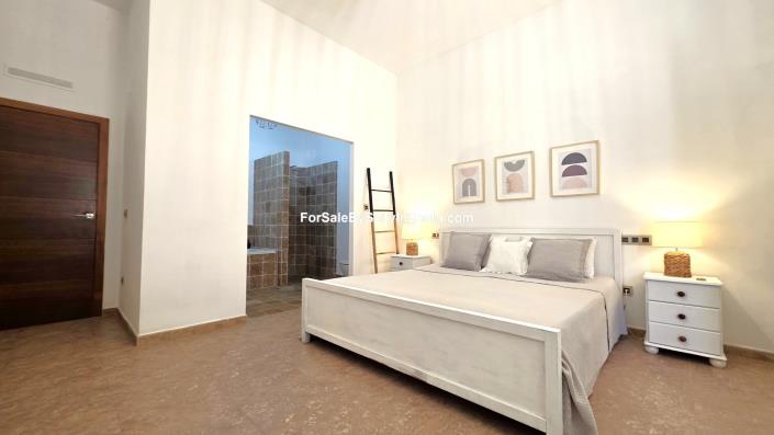 Image No.41-3 Bed Villa for sale