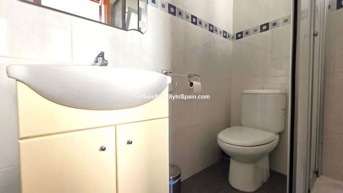 Image No.19-4 Bed Townhouse for sale