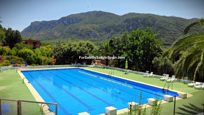 Image No.48-4 Bed Townhouse for sale