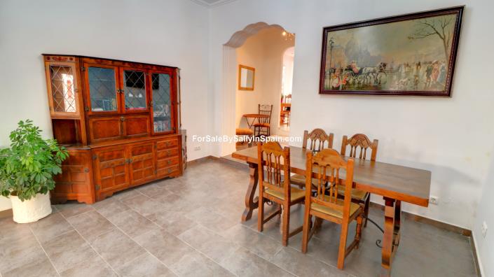 Image No.8-4 Bed Townhouse for sale