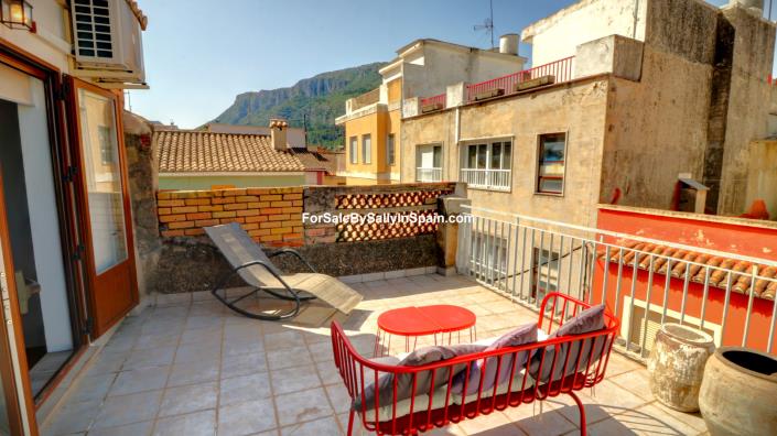 Image No.27-4 Bed Townhouse for sale