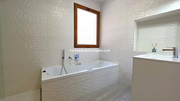 Image No.12-Maison de ville de 5 chambres à vendre à La Font D'en Carros