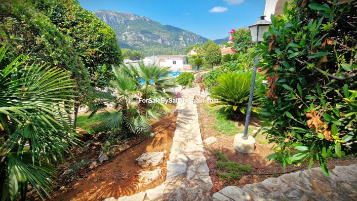 Image No.9-6 Bed Villa for sale