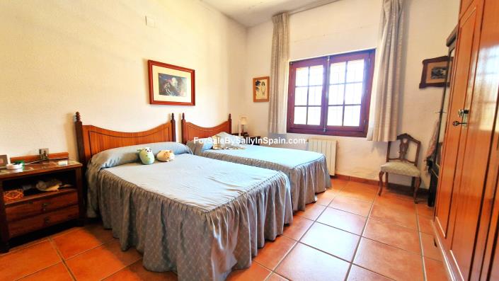 Image No.26-6 Bed Villa for sale